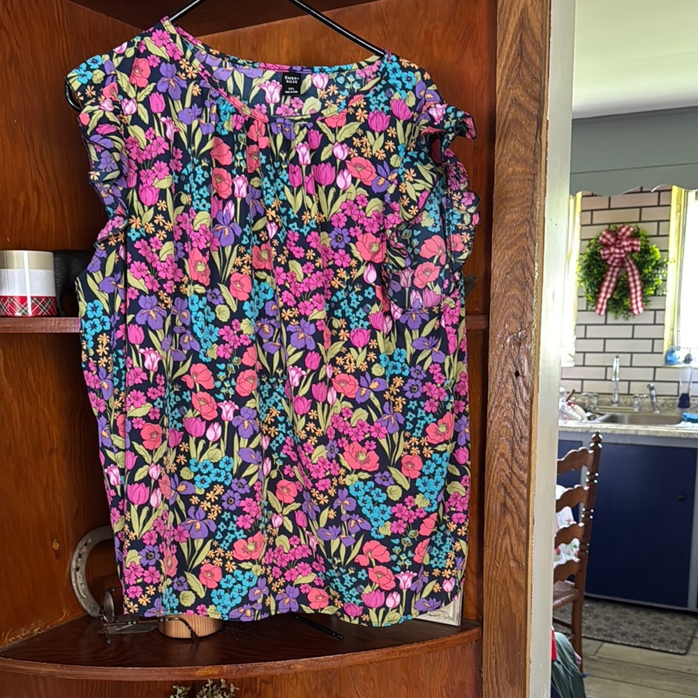 Floral Women's Top - Multicolor